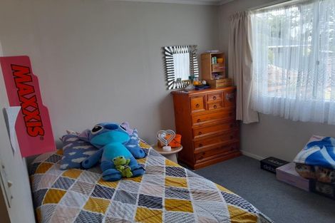 Photo of property in 9 Cypress Grove, Paraparaumu, 5032