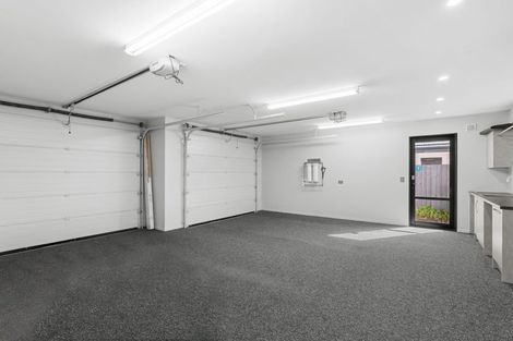 Photo of property in 33 Little Gem Road, Hornby, Christchurch, 8025