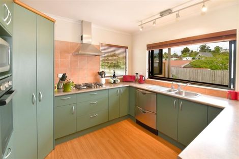 Photo of property in 4 Langton Road, Stanmore Bay, Whangaparaoa, 0932
