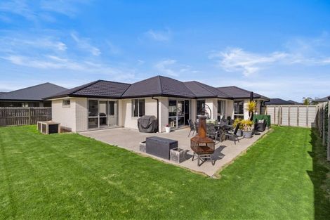 Photo of property in 16 Whiteoak Grove, Tinwald, Ashburton, 7700