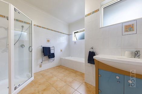 Photo of property in 17 Deacon Road, Riverhead, Kumeu, 0892