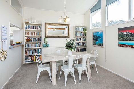 Photo of property in 2 Cranwell Street, Churton Park, Wellington, 6037