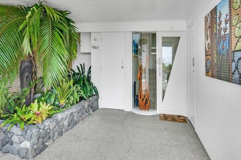 Photo of property in 10 Takutai Avenue, Bucklands Beach, Auckland, 2012