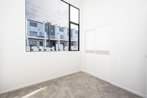 Photo of property in 4/737 East Coast Road, Browns Bay, Auckland, 0630
