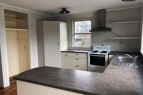 Photo of property in 208 Sunnynook Road, Totara Vale, Auckland, 0627
