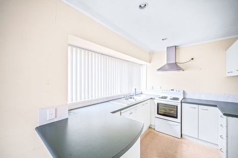 Photo of property in 9a Karamu Street, Te Atatu Peninsula, Auckland, 0610