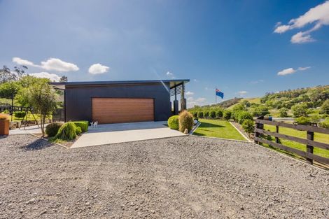 Photo of property in 4 Cemetery Road, Waipawa, 4273