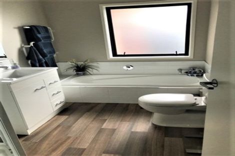 Photo of property in 10 Hannington Way, Rolleston, 7615