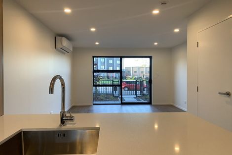 Photo of property in 37 Jabuka Street, Glen Eden, Auckland, 0602