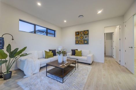 Photo of property in 30 Babina Avenue, Kumeu, 0810
