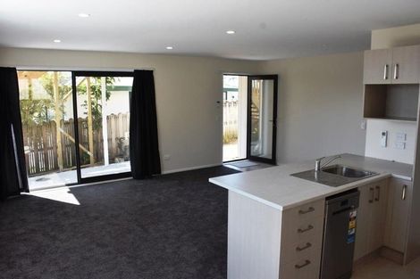Photo of property in 1/2 Grenadine Place, Unsworth Heights, Auckland, 0632