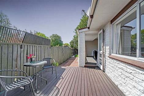 Photo of property in 70 Cutts Road, Russley, Christchurch, 8042