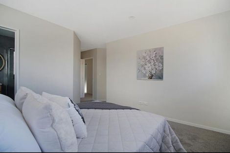 Photo of property in 5 Arahopu Place, Papakura, 2110