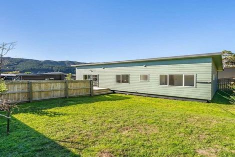 Photo of property in 8 Hastings Grove, Wainuiomata, Lower Hutt, 5014