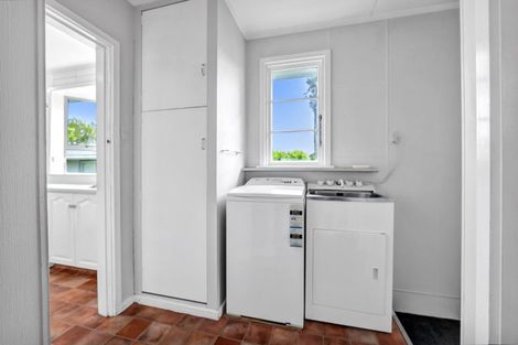 Photo of property in 5 Hori Street, Vogeltown, New Plymouth, 4310