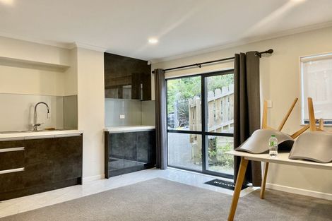 Photo of property in 21a Fairmount Road, Titirangi, Auckland, 0604