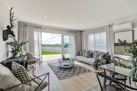 Photo of property in 124d Monument Road, Clevedon, 2582