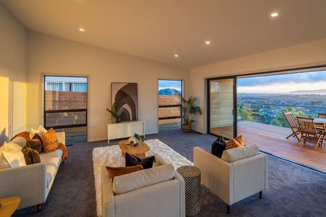 Photo of property in 92 Kotare Street, Waikanae, 5036