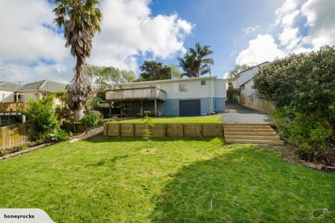 Photo of property in 10 Rautawhiri Road, Helensville, 0800