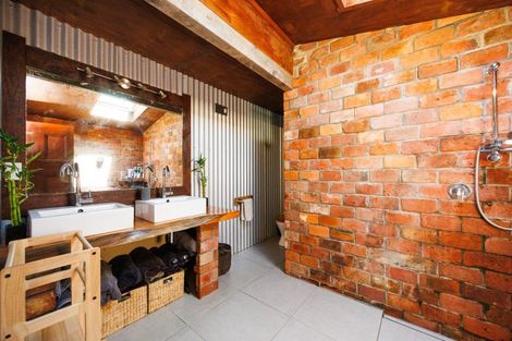 Photo of property in 359 Newbury Line, Bunnythorpe, Palmerston North, 4478