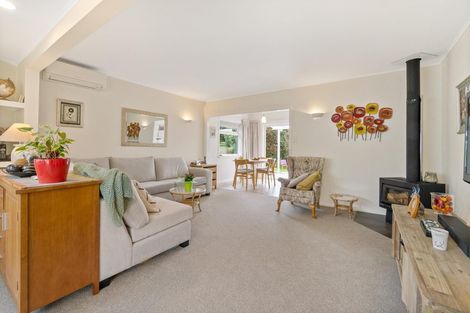 Photo of property in 89 Gloria Avenue, Te Atatu Peninsula, Auckland, 0610