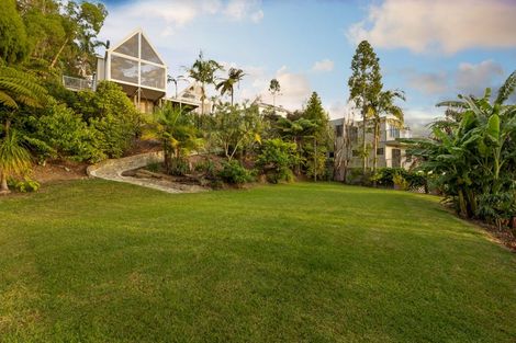 Photo of property in 25 Oakpark Place, West Harbour, Auckland, 0618