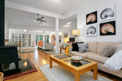 Photo of property in 263 Shakespeare Street, Leamington, Cambridge, 3432