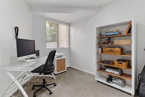 Photo of property in 11 Tyrico Close, Unsworth Heights, Auckland, 0632