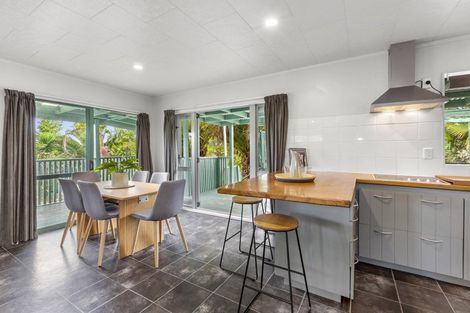 Photo of property in 4 Snowden Place, Raglan, 3225