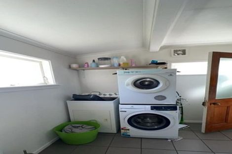 Photo of property in 90 Russell Terrace, Berhampore, Wellington, 6023