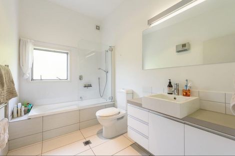 Photo of property in 10 Saddleback Grove, Karori, Wellington, 6012