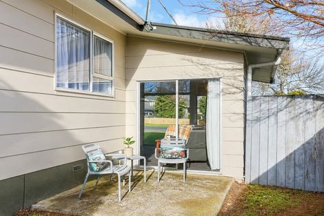 Photo of property in 76 Oakfield Crescent, Pukete, Hamilton, 3200