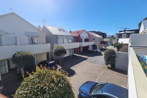 Photo of property in 13/1 Drummond Street, Mount Cook, Wellington, 6021