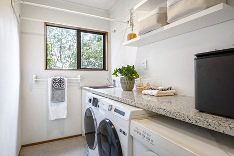 Photo of property in 24a Seaview Avenue, Northcote, Auckland, 0627