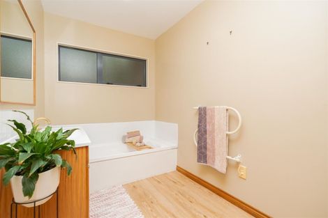 Photo of property in 112j Lake Road, Frankton, Hamilton, 3204