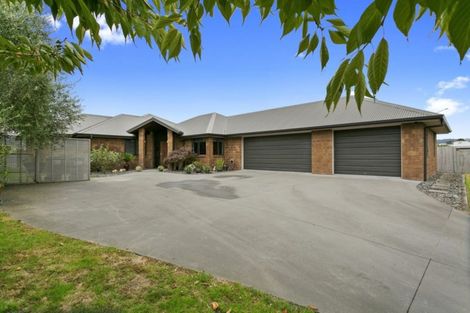 Photo of property in 33 Norfolk Drive, Cambridge, 3434