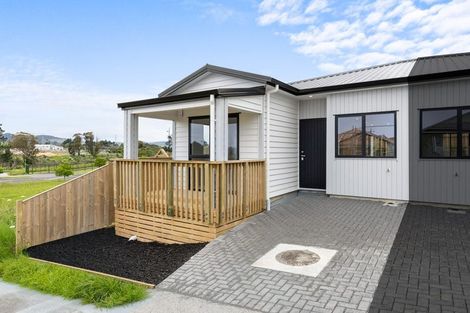Photo of property in 4 Wild Flower Way, Karaka, Papakura, 2113