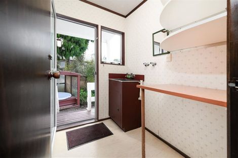 Photo of property in 19 Blundell Place, Chatswood, Auckland, 0626
