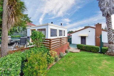 Photo of property in 10 Buller Crescent, Manurewa, Auckland, 2102