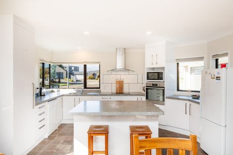 Photo of property in 21 Montana Way, Milson, Palmerston North, 4414