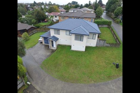 Photo of property in 25 Quincey Place, Massey, Auckland, 0614