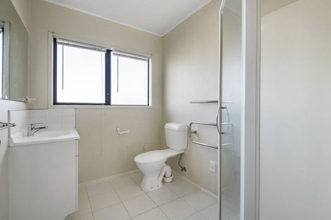 Photo of property in 199 Chivalry Road, Glenfield, Auckland, 0629