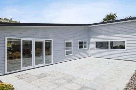 Photo of property in 16 Prestbury Grove, Churton Park, Wellington, 6037