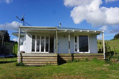 Photo of property in 102 Settlement Road, Kaiwaka, 0573