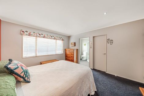 Photo of property in 8a Whitehouse Road, Titahi Bay, Porirua, 5022