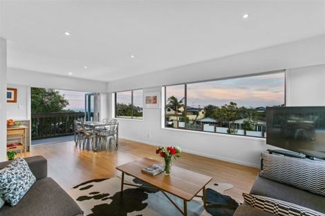 Photo of property in 1/1a Gordon Avenue, Forrest Hill, Auckland, 0620