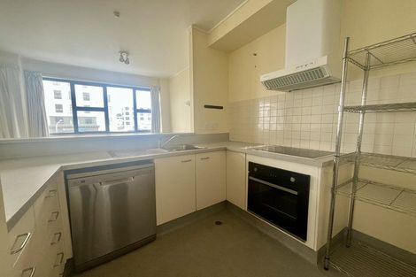 Photo of property in 17 Kent Terrace - Kent Apartments, 3e/16 Kent Terrace, Mount Victoria, Wellington, 6011