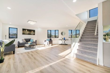 Photo of property in 5 Liban Place, Massey, Auckland, 0614