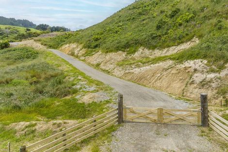 Photo of property in 213 Reikorangi Road, Waikanae, 5391