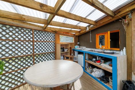 Photo of property in 24 Selwyn Road, Lyttelton, 8082